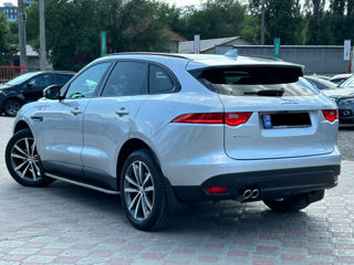 Jaguar F-PACE foto 3