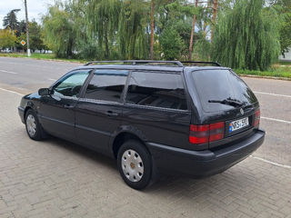 Volkswagen Passat foto 3