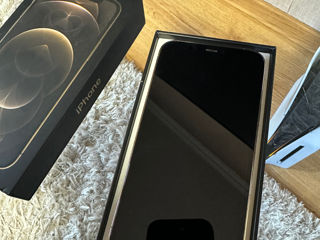 iPhone 12 Pro Gold foto 2