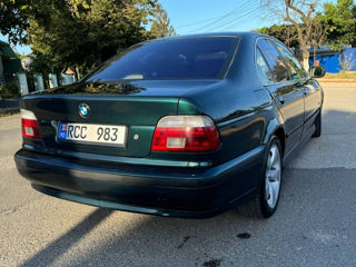 BMW 5 Series foto 4