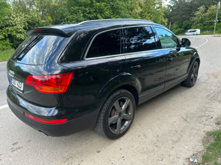 Audi Q7 foto 2