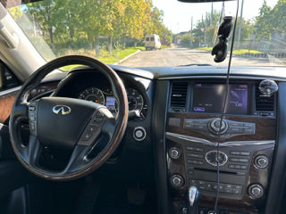 Infiniti QX56 foto 8