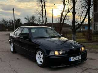 BMW 3 Series foto 8