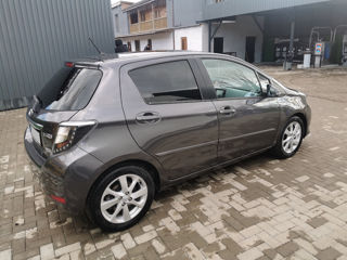 Toyota Yaris foto 2