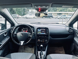 Renault Clio foto 8