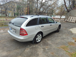 Mercedes C-Class foto 8