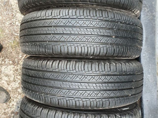 215/65/ R15- Michelin.