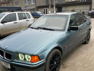 BMW 3 Series foto 4