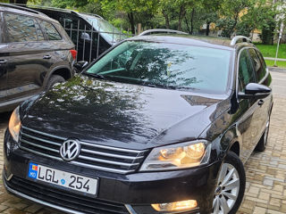 Volkswagen Passat foto 4