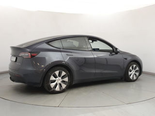 Tesla Model Y foto 3