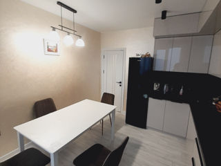 Apartament cu 2 camere, 65 m², Durlești, Chișinău foto 2