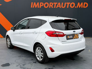 Ford Fiesta foto 5