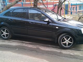 Chevrolet Epica foto 2