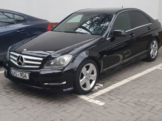 Mercedes C-Class foto 3