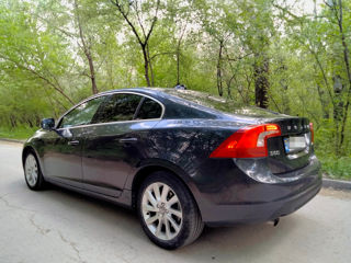 Volvo S60 foto 4