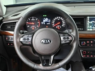 KIA K7 foto 9