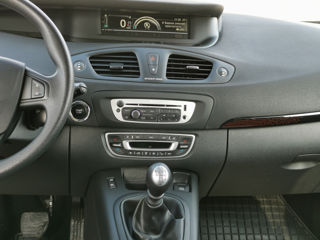 Renault Grand Scenic foto 6