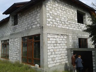 Ciorescu, casa in constructie 70% teren 7.5 ari, calitativ, amplasare linga traseu Balcani foto 5