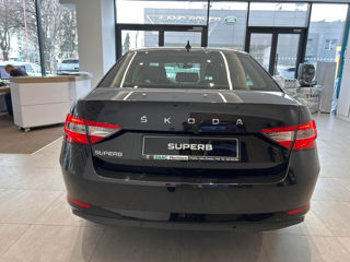 Skoda Superb foto 4