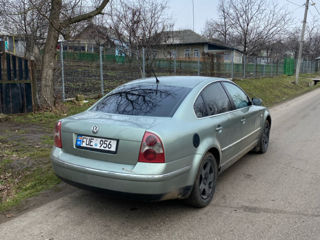 Volkswagen Passat foto 4