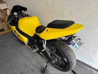 Suzuki GSX1000R foto 4