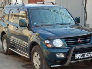 Mitsubishi Pajero foto 4