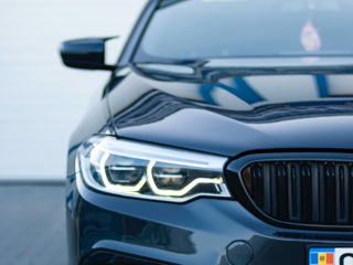 BMW 5 Series foto 2