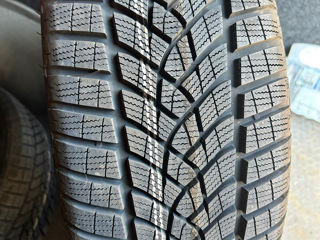 Vind 2anvelope cu jante ,absolut noi,225/45 R17 94V M+S ,Goodyear foto 4