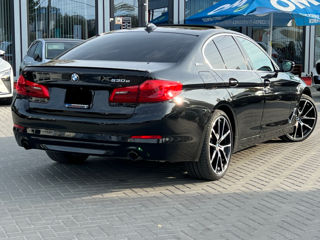 BMW 5 Series foto 4