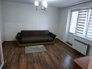 Apartament cu 2 camere, 53 m², Botanica, Chișinău foto 2