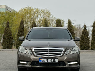 Mercedes E-Class foto 2