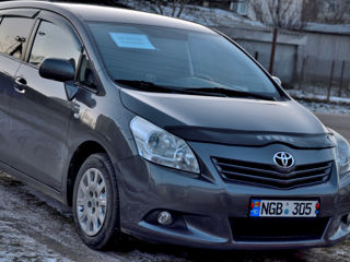 Toyota Verso foto 2