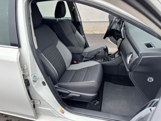 Toyota Auris foto 8