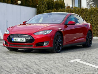 Tesla Model S foto 2