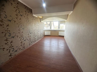 Apartament cu 3 camere, 102 m², Buiucani, Chișinău foto 5