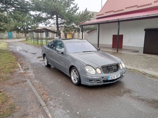 Mercedes E-Class foto 2