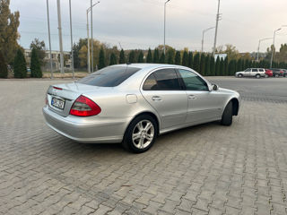 Mercedes E-Class foto 2