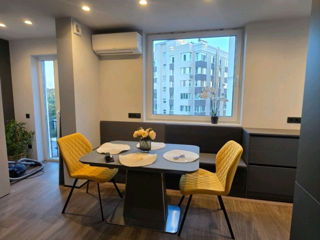 Apartament cu 2 camere, 68 m², Buiucani, Chișinău foto 2