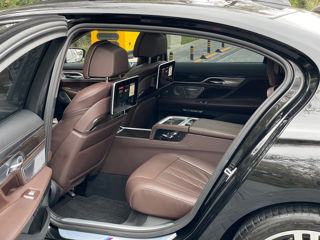 BMW 7 Series foto 8