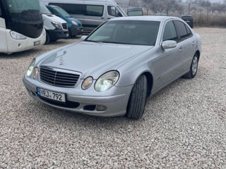 Mercedes E-Class foto 2