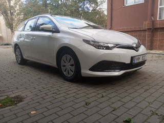 Toyota Auris foto 1