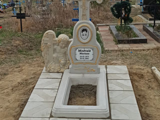 Monumente funerare din granit si beton in leova,iargara,cantemir,comrat,cimislia.hincest foto 9