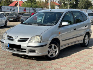 Nissan Almera Tino