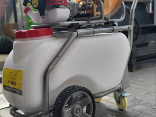 Masini de stropit pe benzina  50L /  60L /  160L
