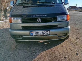 Volkswagen Caravelle foto 8