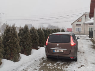 Renault Grand Scenic foto 2