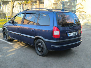 Opel Zafira foto 4