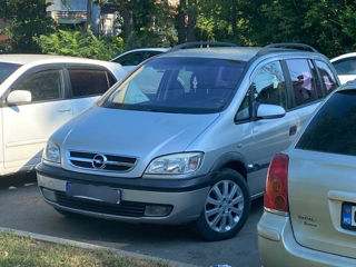 Opel Zafira foto 8