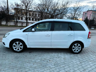 Opel Zafira foto 4