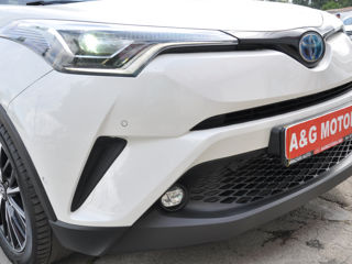 Toyota C-HR foto 4